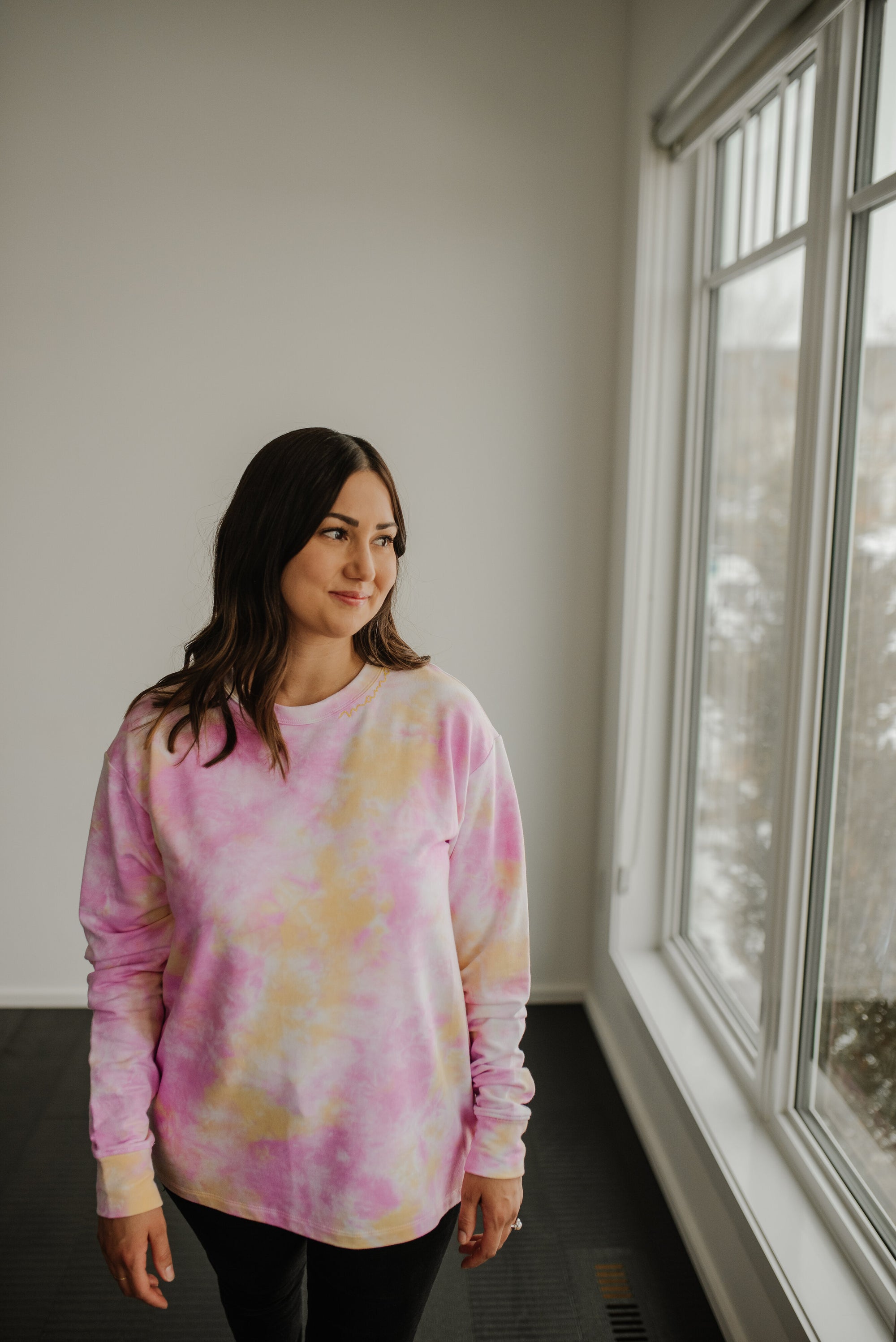 mama play long sleeve - sunny tie dye