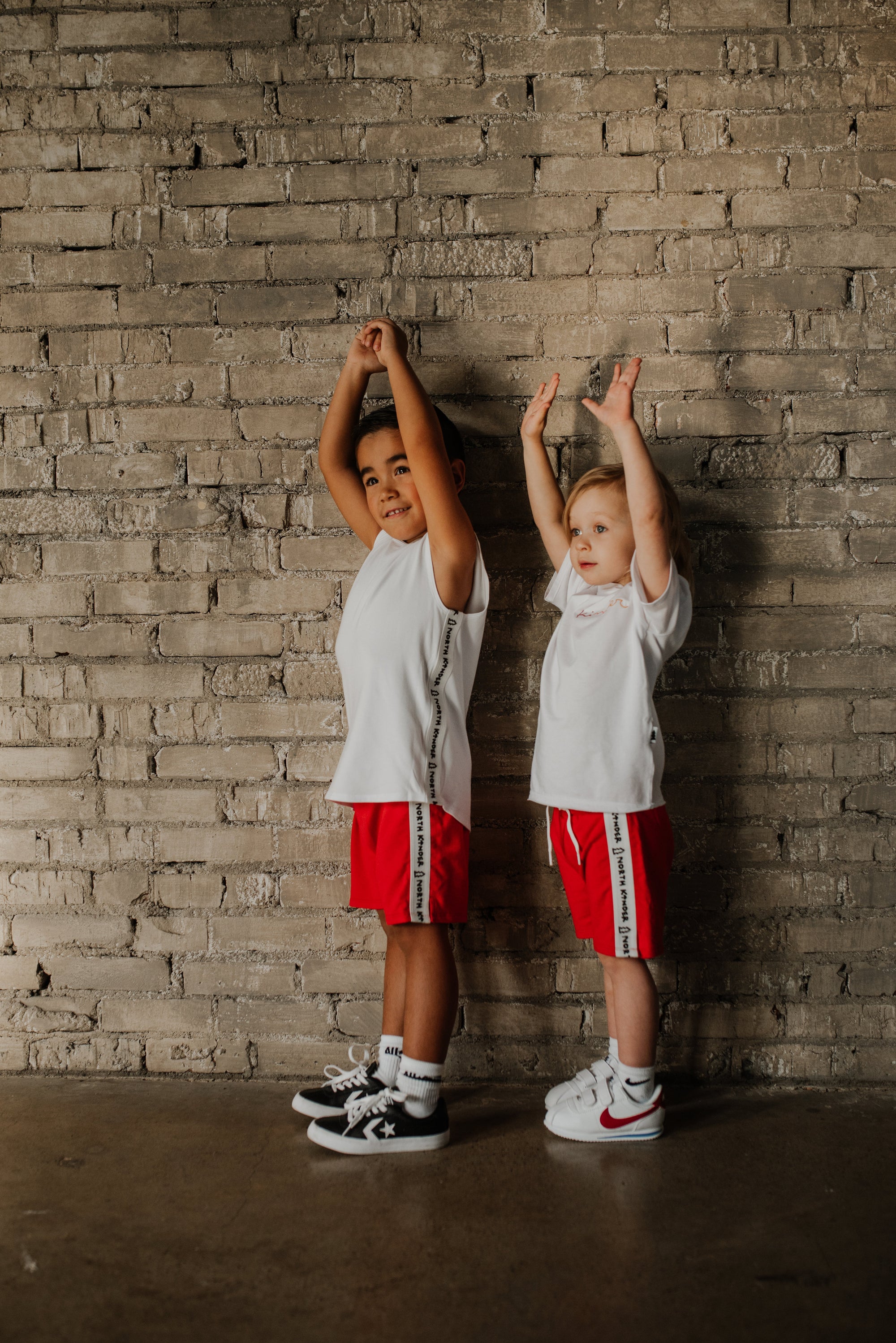 speed shorts - crayon red