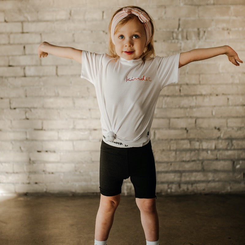 kinder tee